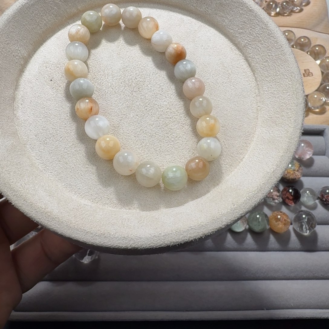 水晶手链未镶嵌8咪彩兔毛手串