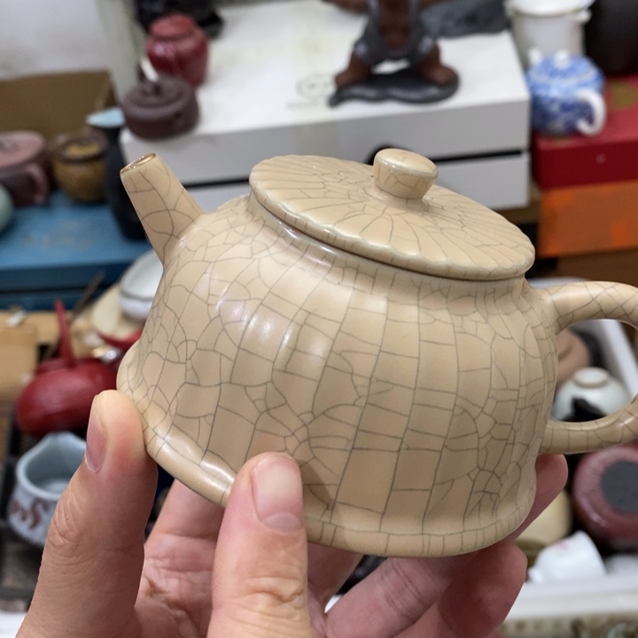 陶瓷艺术品及陶瓷壶
