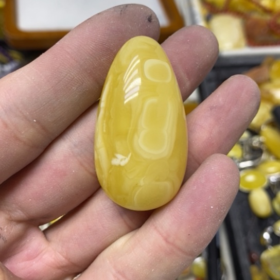 蜜蜡裸石未镶嵌吊坠