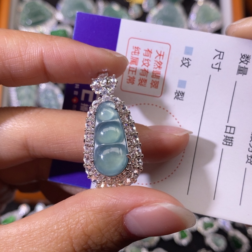 【闪购商品】翡翠颈饰未镶嵌天然