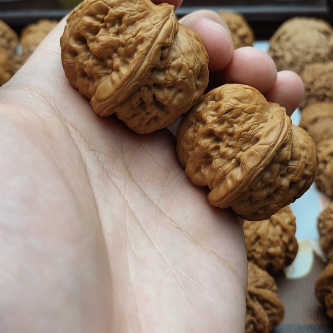 文玩核桃把件元宝宝