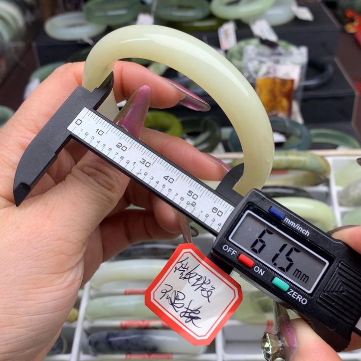 蛇纹石玉手镯未镶嵌864