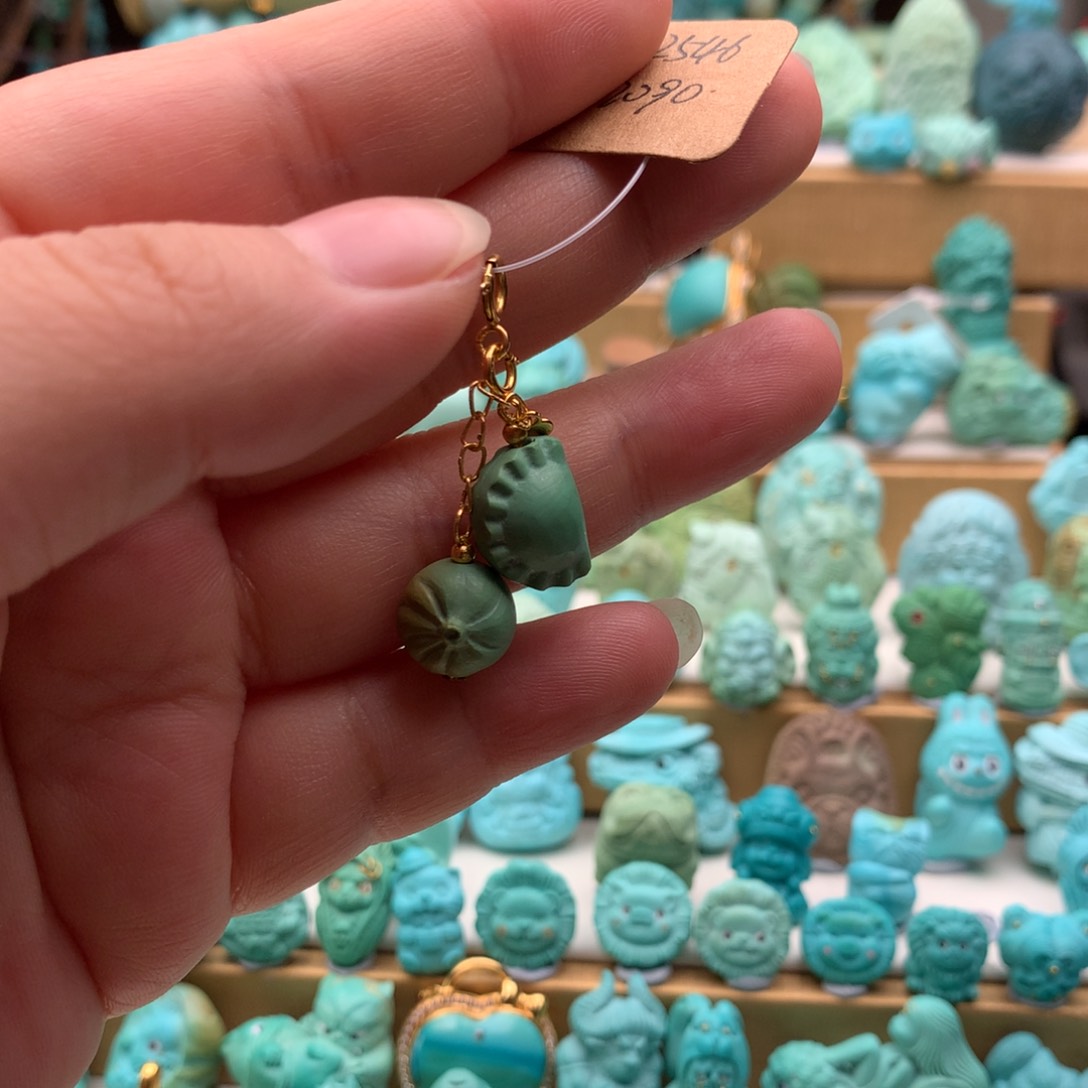 绿松石颈饰未镶嵌灰*子