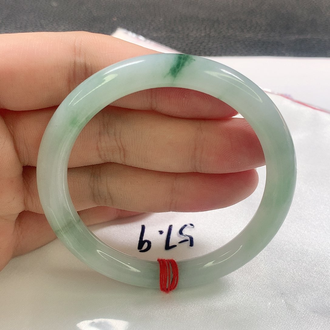 未镶嵌手镯（圆镯）翡翠358号