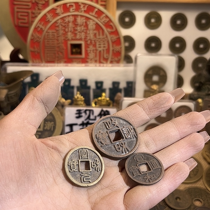 月***一铜现代翻砂工艺作品