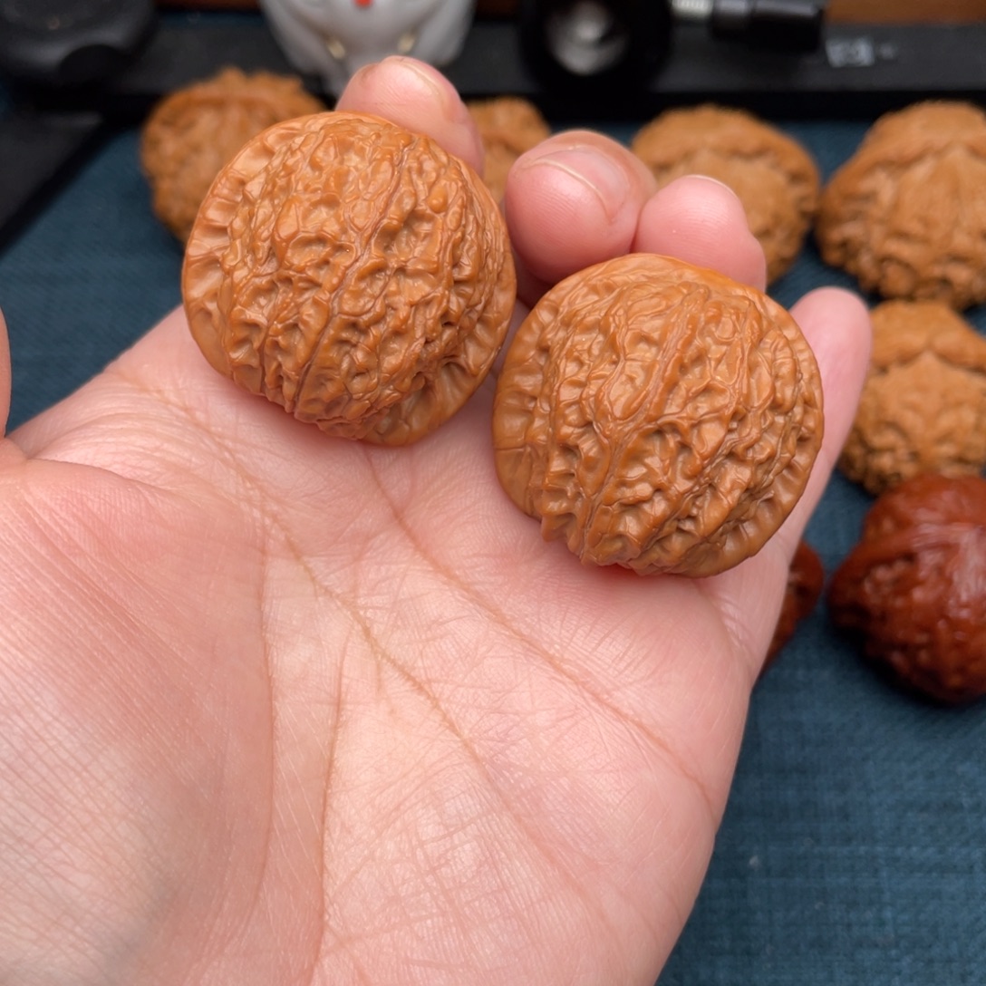 文玩核桃把件血麒麟35