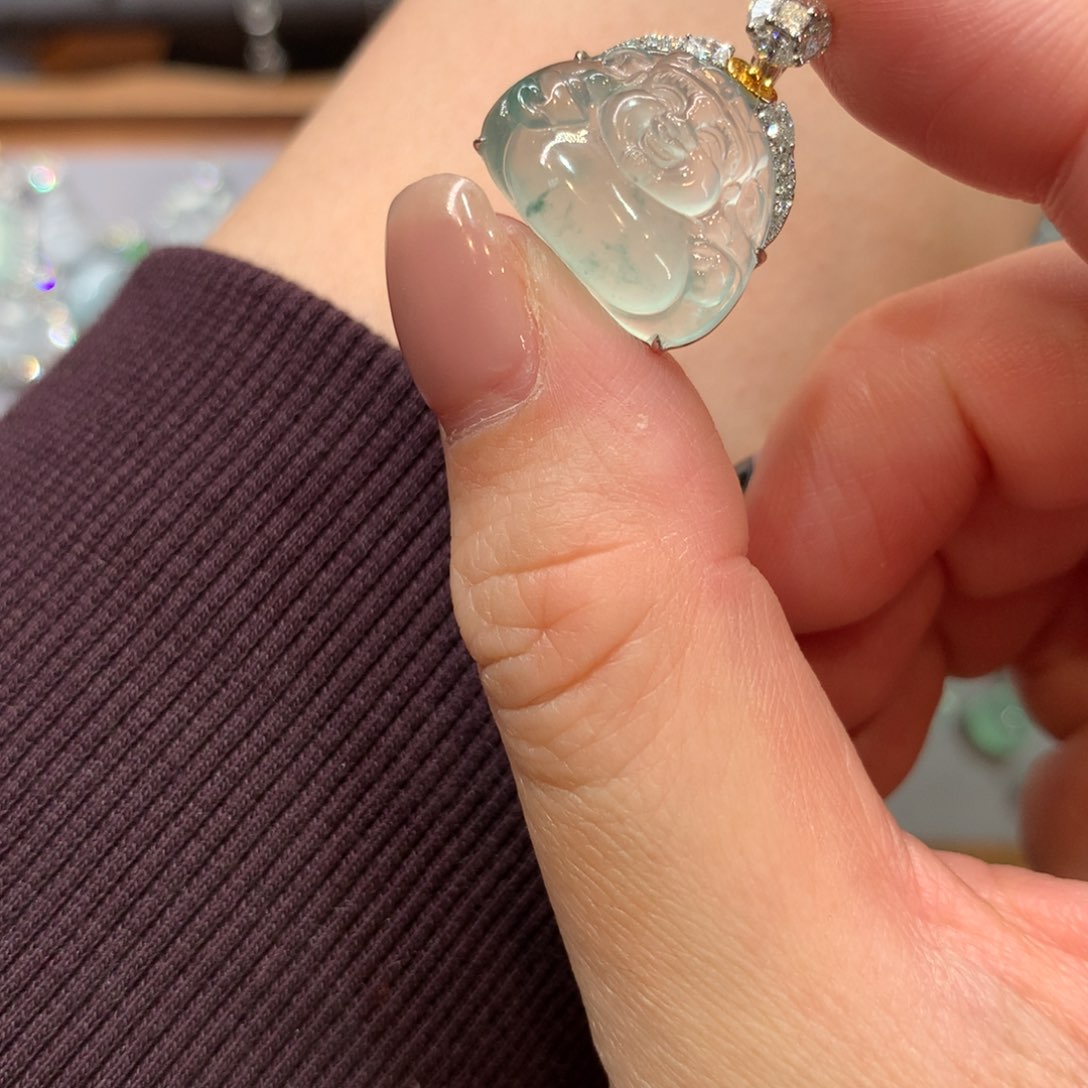 翡翠颈饰18K金镶嵌吊坠