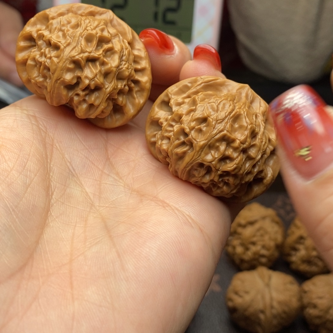 日***生把件文玩核桃宫灯