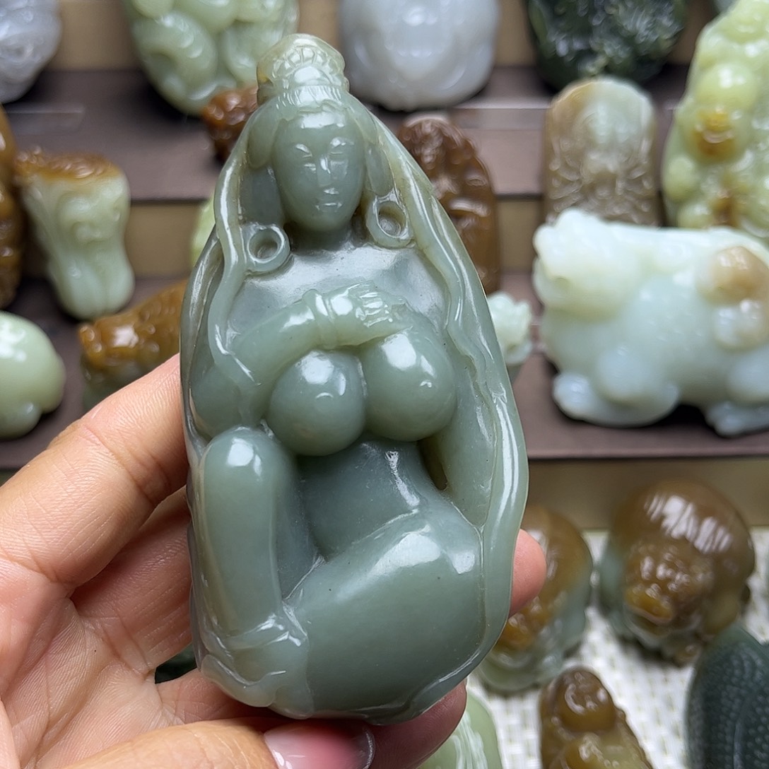 和田玉未镶嵌挂件