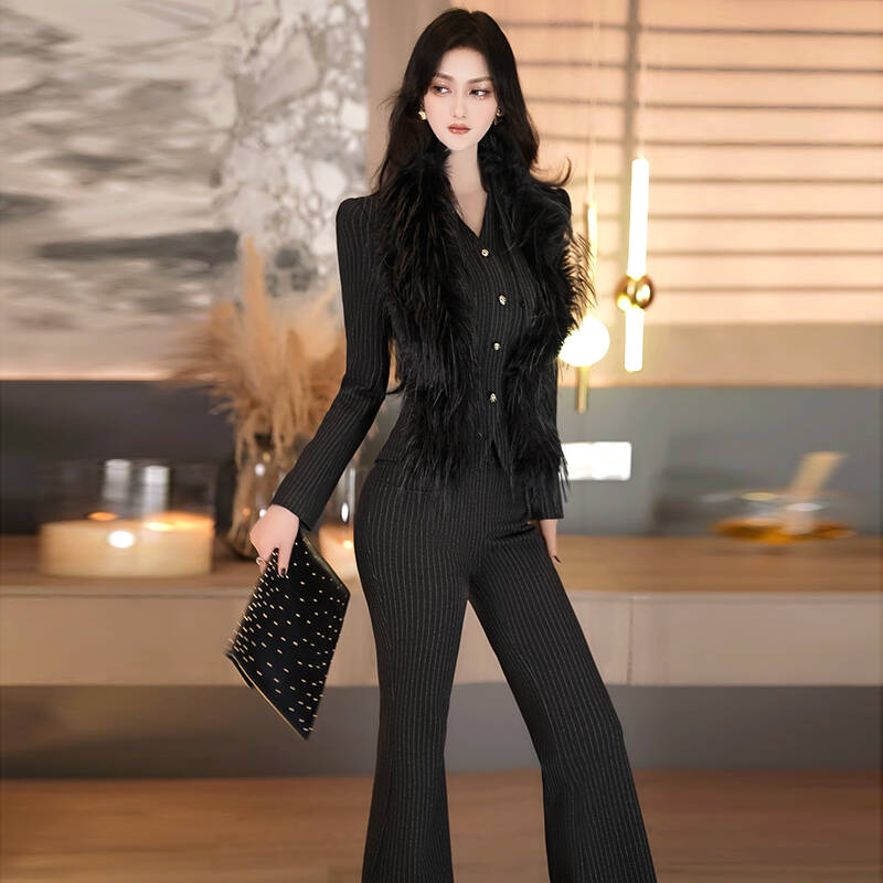 英伦风帅气可脱卸毛领西装喇叭裤两件套冬季条纹职业套装