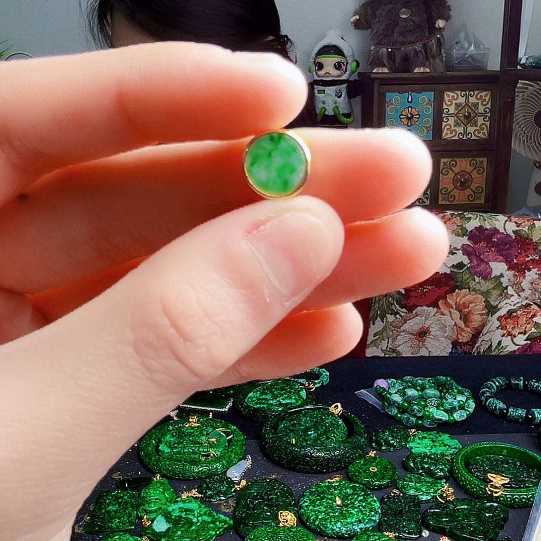 颈饰银S925镶嵌翡翠多样性