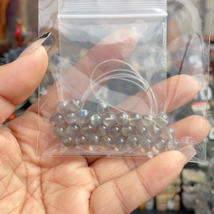水晶手串未镶嵌6mm高透灰月光30颗自己串