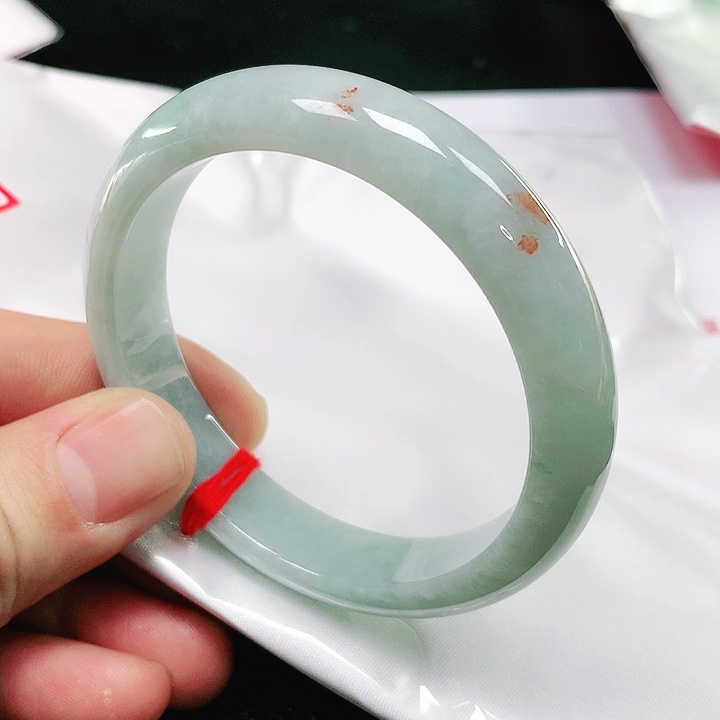 翡翠手镯（圆镯）未镶嵌翡翠手镯未镶嵌