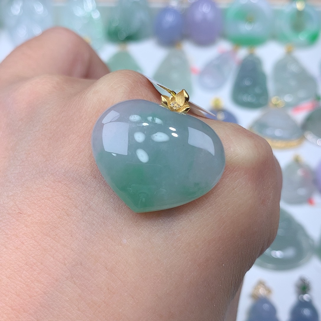 翡翠颈饰18K金镶嵌爱心