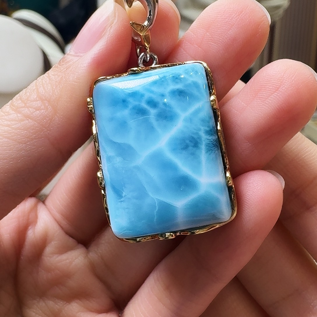 针钠钙石（海纹石）未镶嵌颈饰吊坠