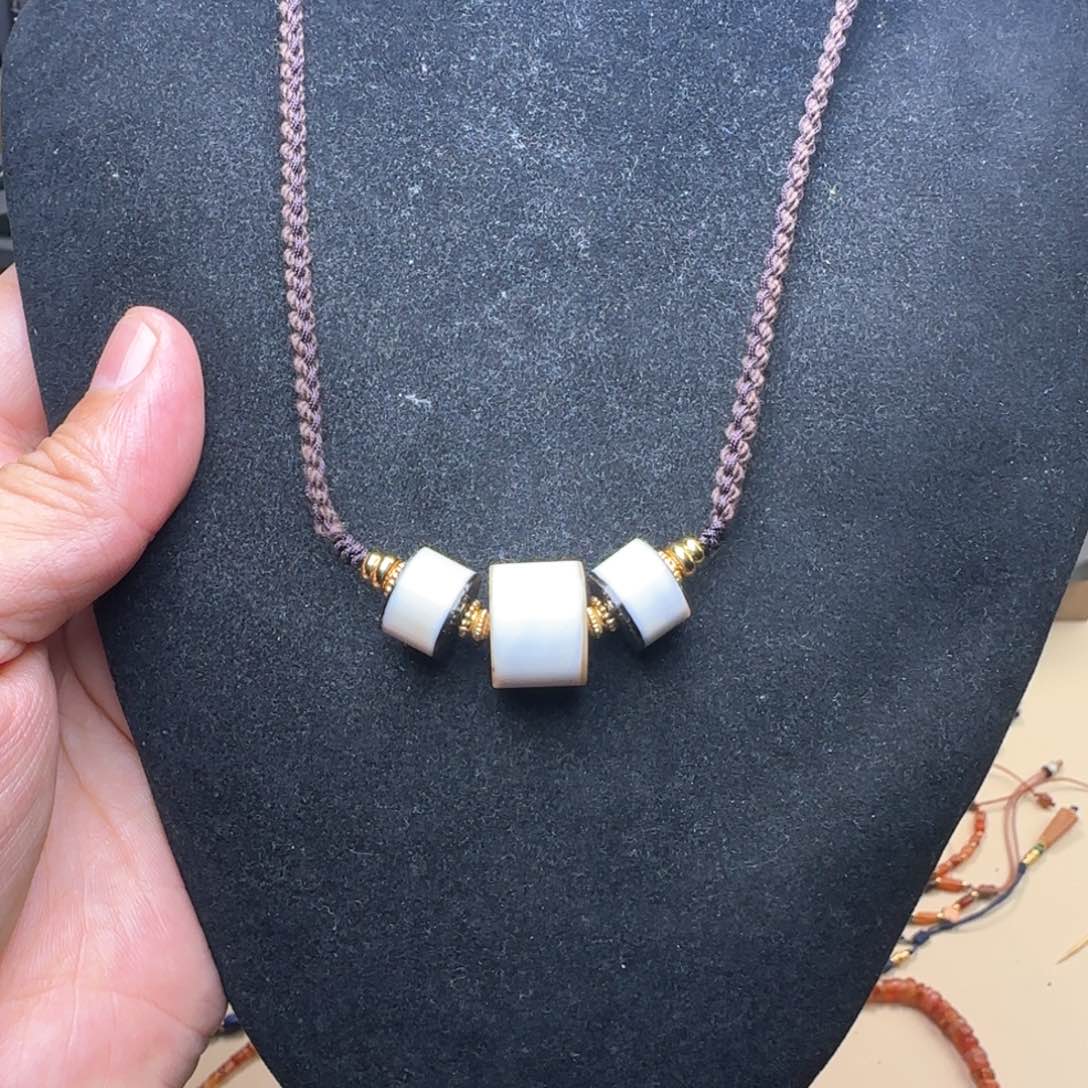 玛瑙/玉髓颈饰未镶嵌