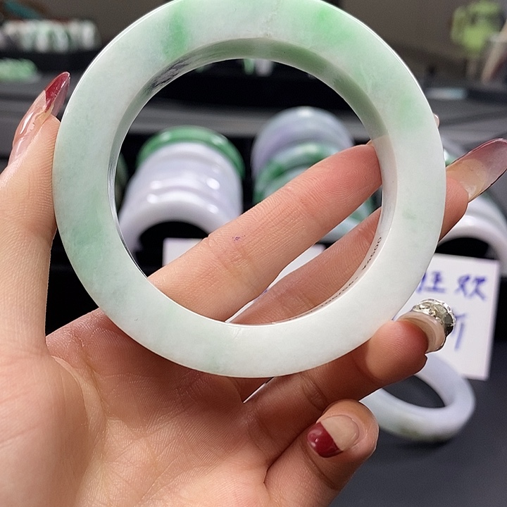 翡翠未镶嵌手镯888888888