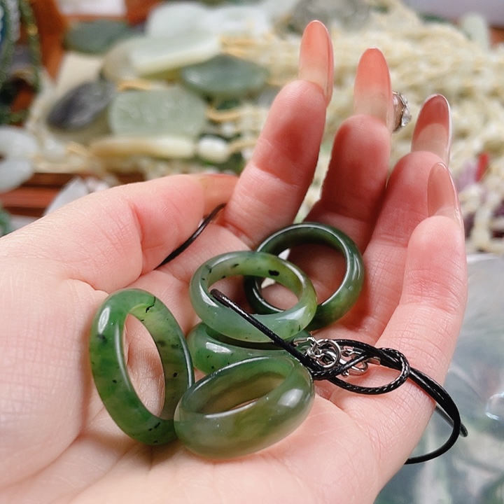 未镶嵌和田玉挂件