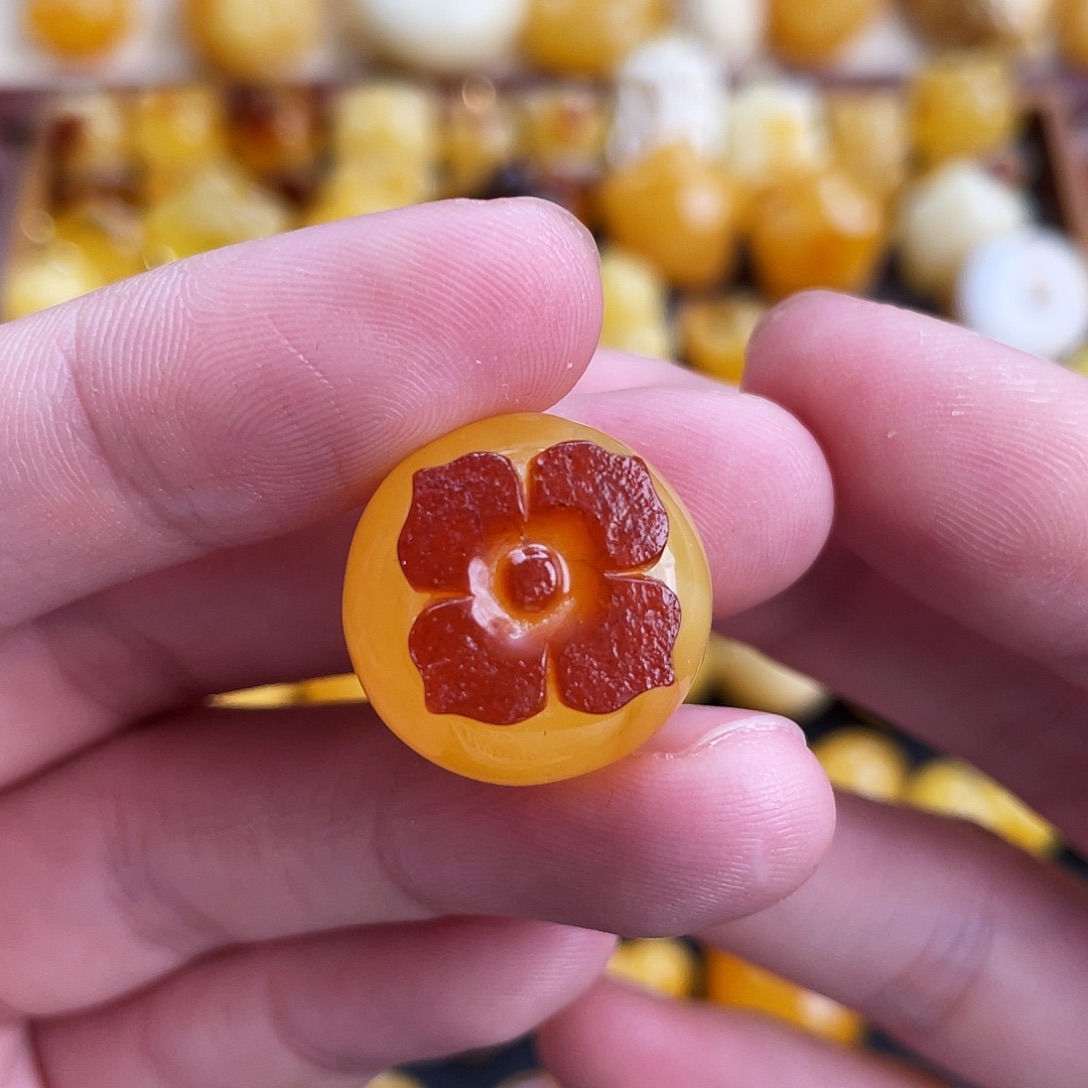 琥珀未镶嵌珠宝奇石