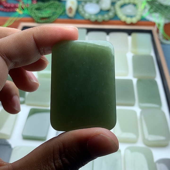 未镶嵌和田玉手链