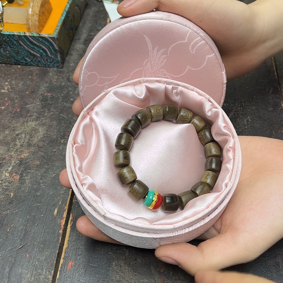 大叶紫檀（黑酸枝木类）