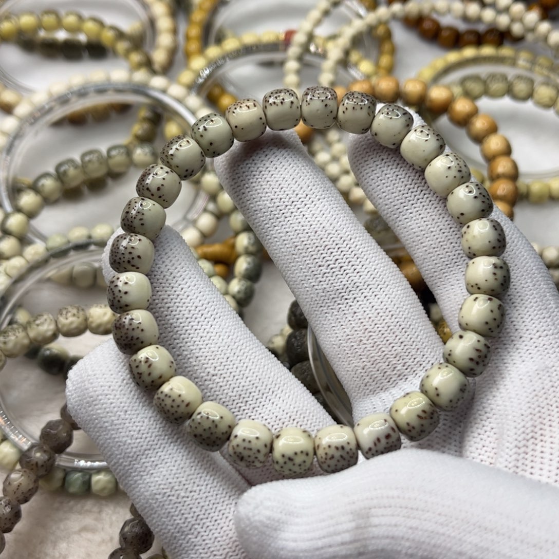 吊坠星月菩提石玉料糯冰河豚