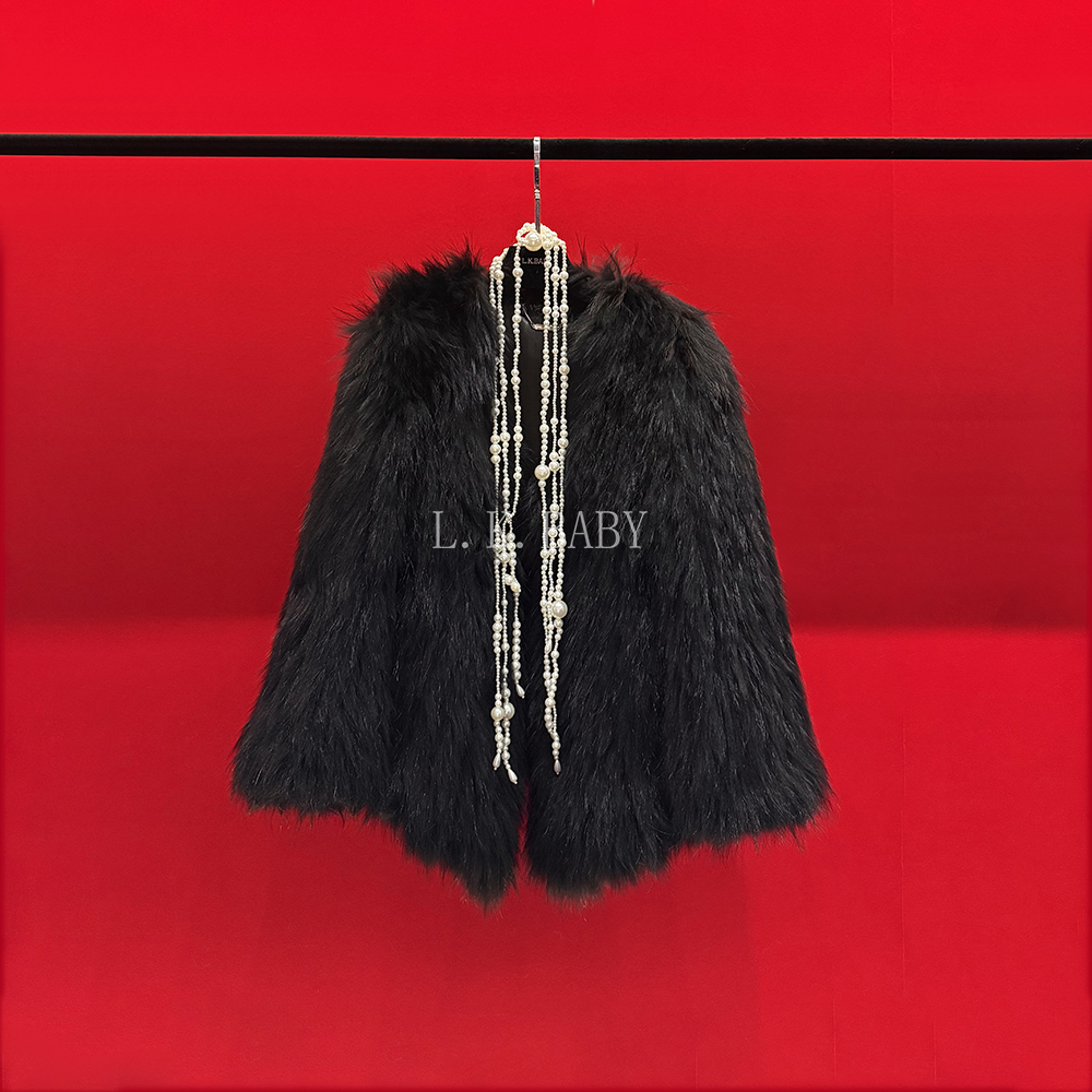 【L.K.BABY】 高级感轻奢「黑天鹅」气质冬季草草外套