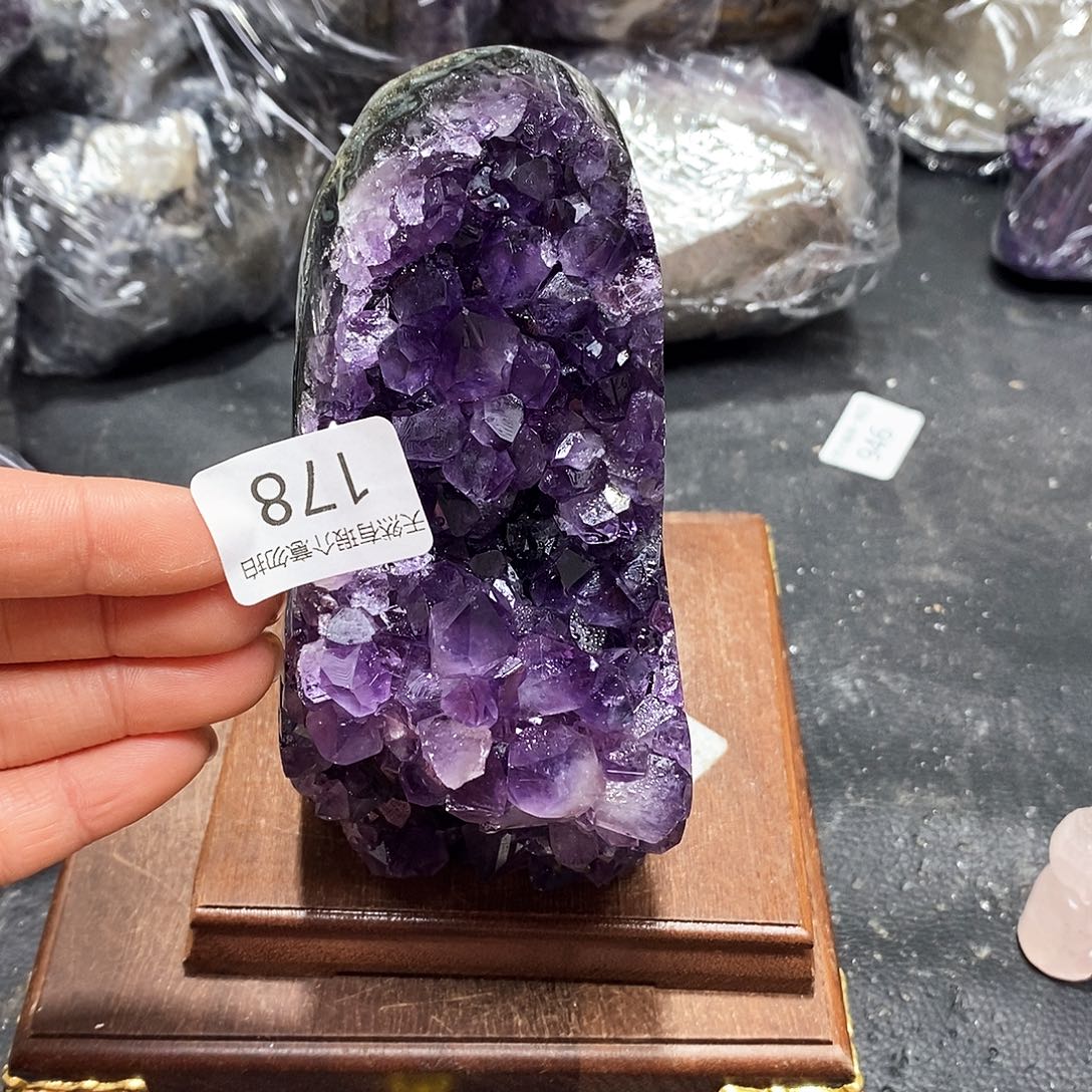 水晶大型摆件（非配饰）未镶嵌