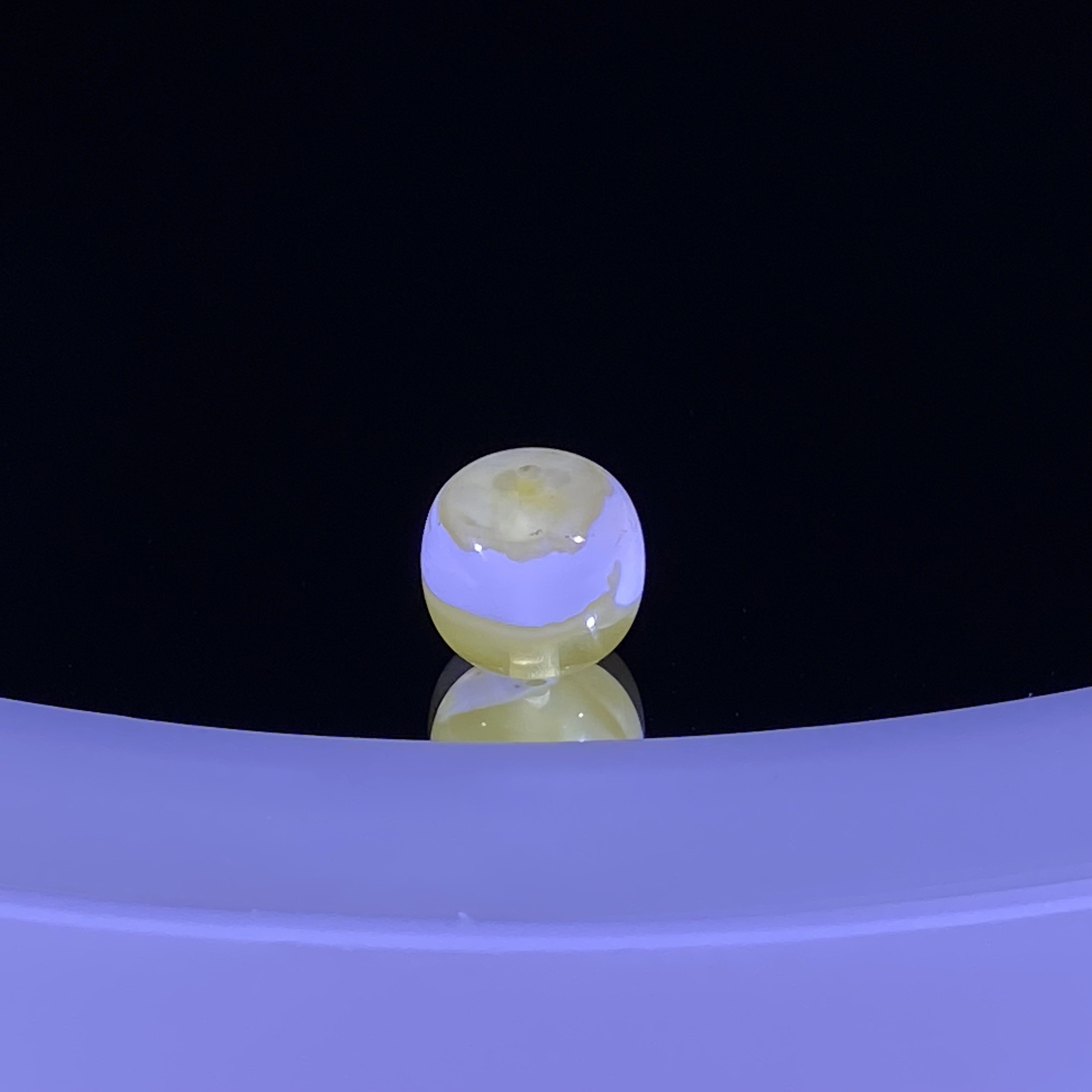 9.5m溶洞透金蜜蜡老型 带轻微花粉