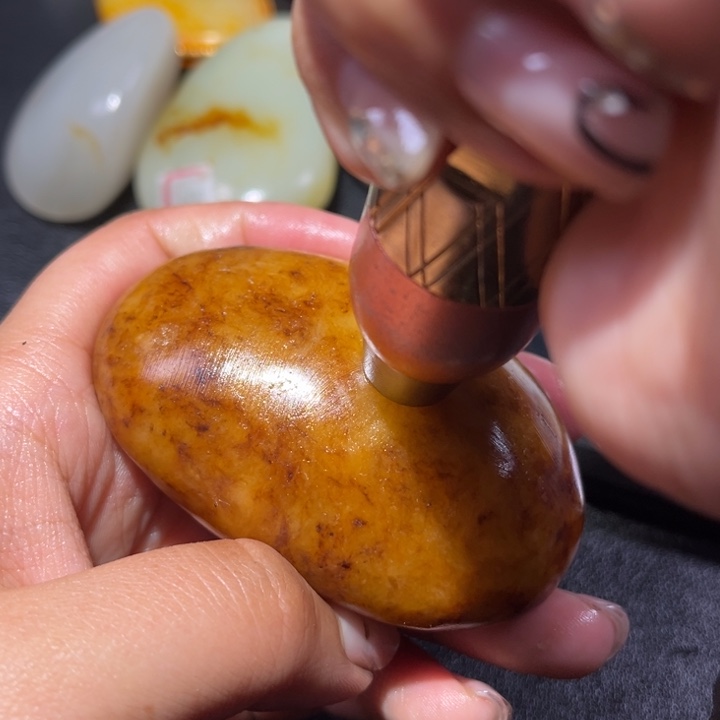 和田玉未镶嵌珠宝奇石