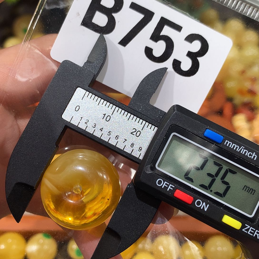 未镶嵌琥珀珠宝奇石