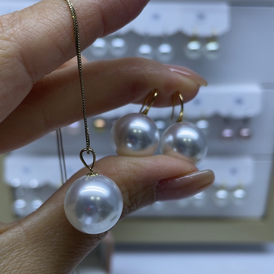 18K金镶嵌颈饰淡水珍珠