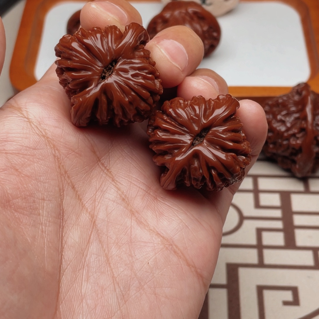 把件文玩核桃四座楼狮子头文玩核桃