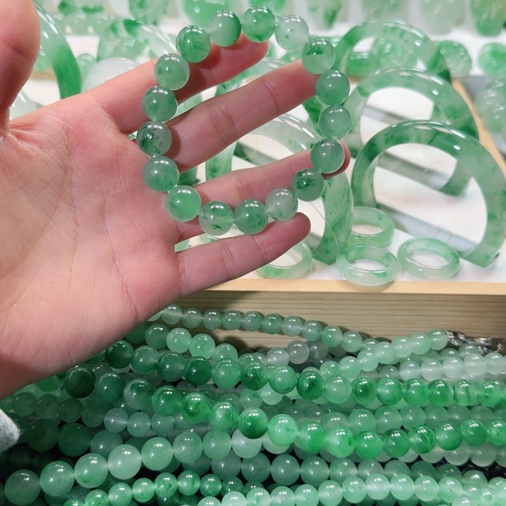 石英质玉手串未镶嵌