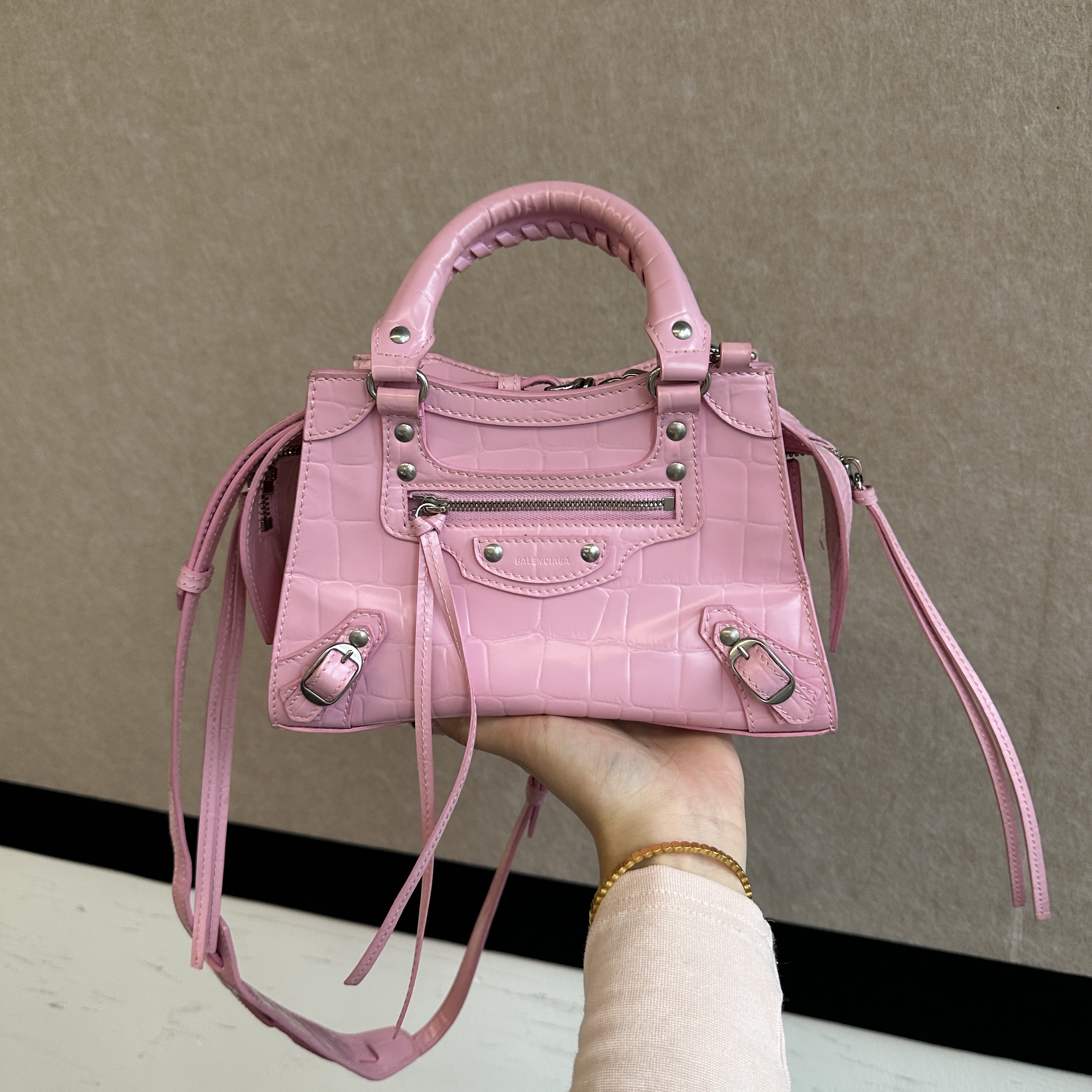 95新 Balenciaga/巴黎世家 樱花粉机车款/斜挎包
