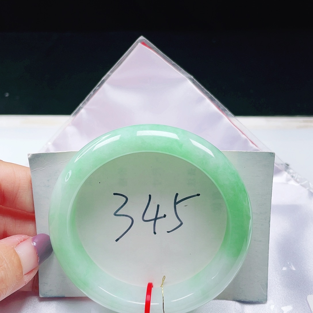 翡翠未镶嵌手镯缅甸翡翠57+