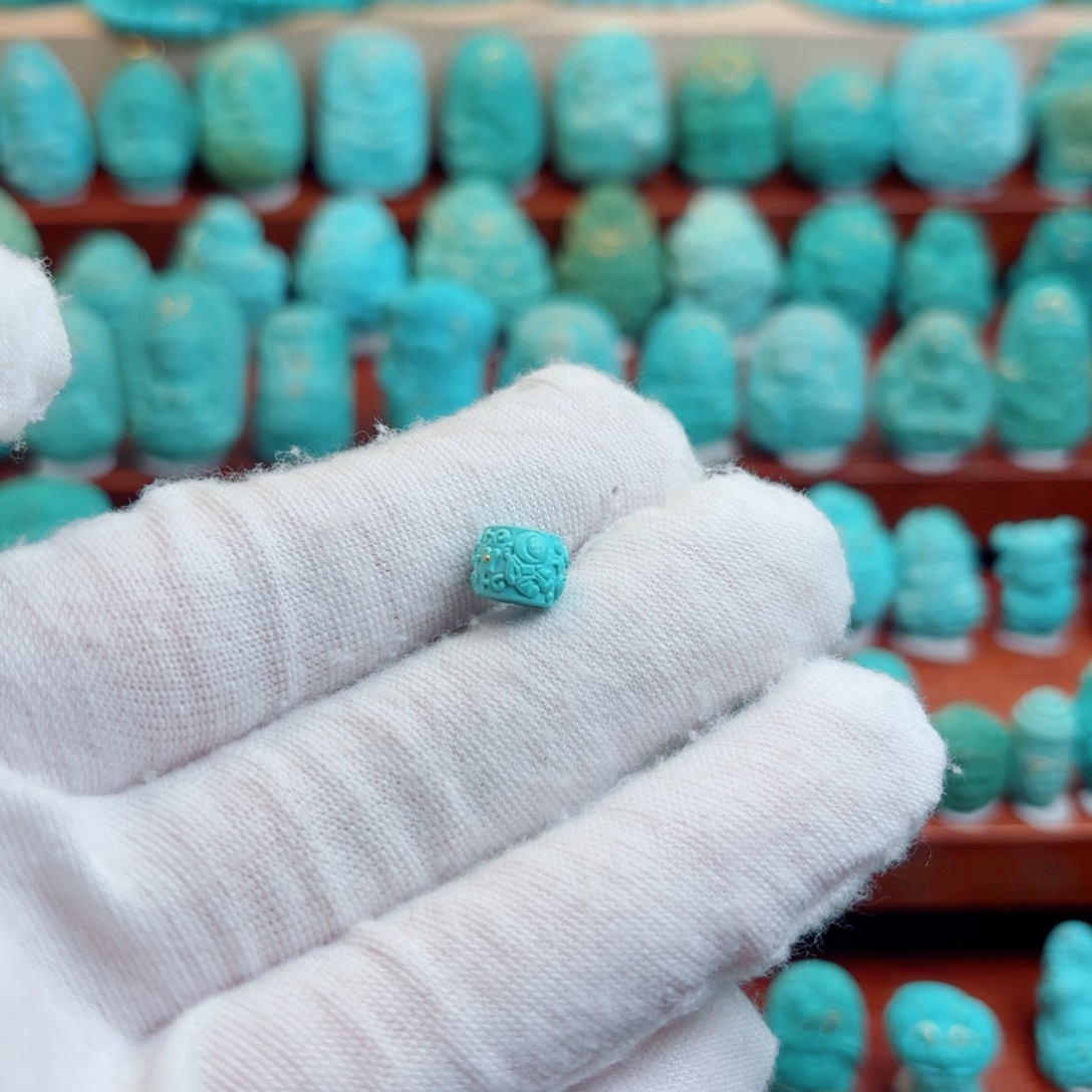 未镶嵌绿松石珠宝奇石