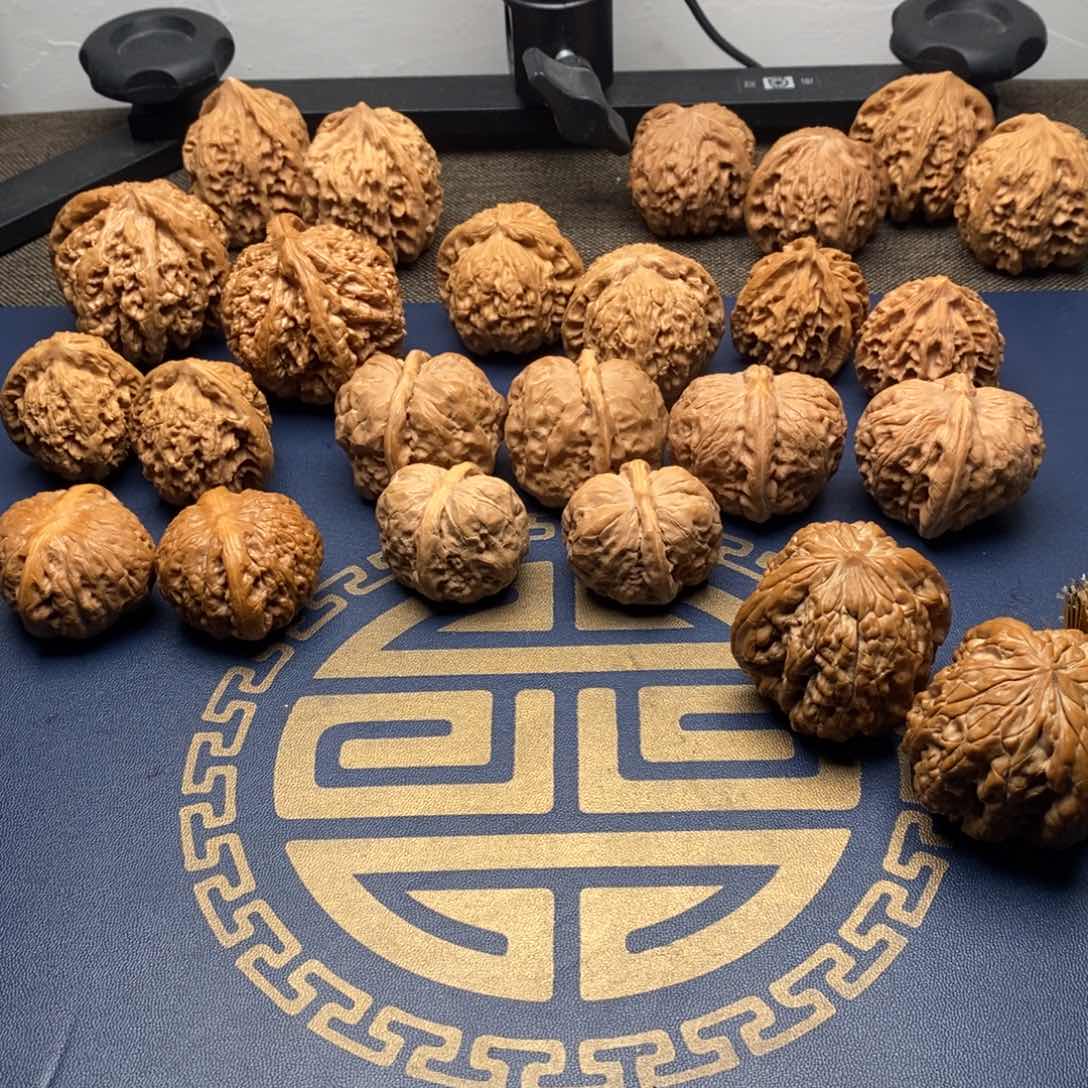 文玩核桃吊坠与**?