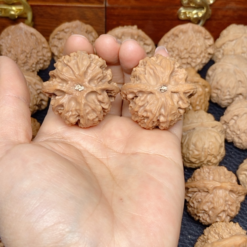 【闪购商品】文玩核桃吊坠一**你苹果园37