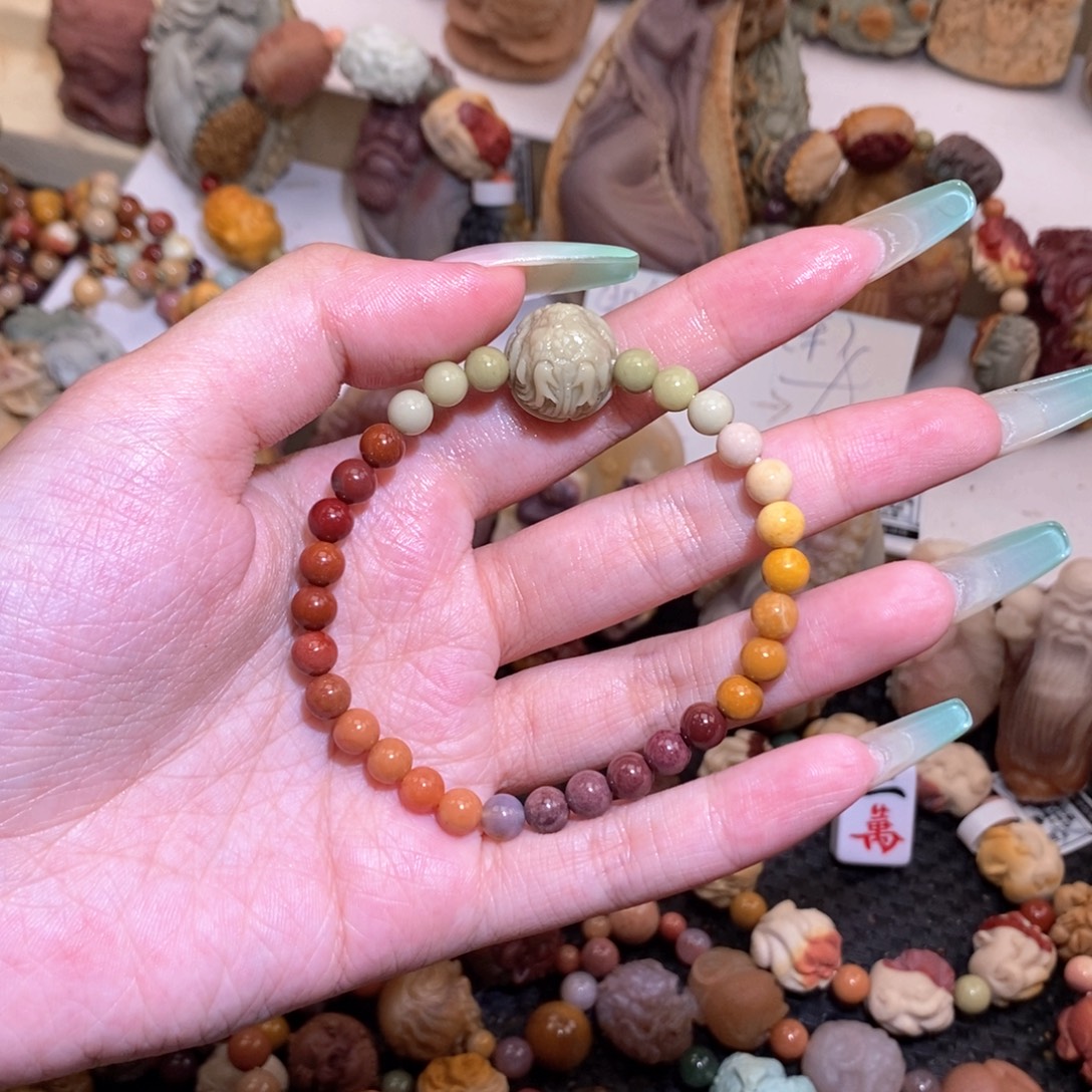 合金手链石英质玉（阿拉善玉）