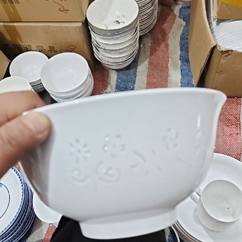 瓷玲珑白色8寸大汤碗一个微瑕疵