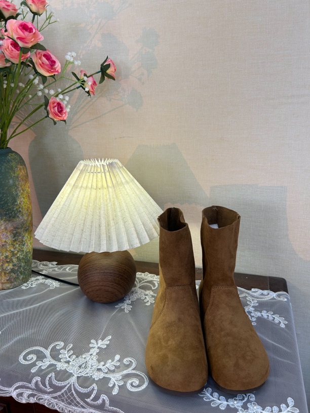 《馨馨衣橱》套筒平跟平底内圆头磨砂短靴冬季筒靴时尚