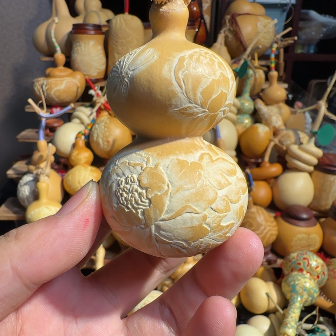 有机玻璃牡丹花雕刻