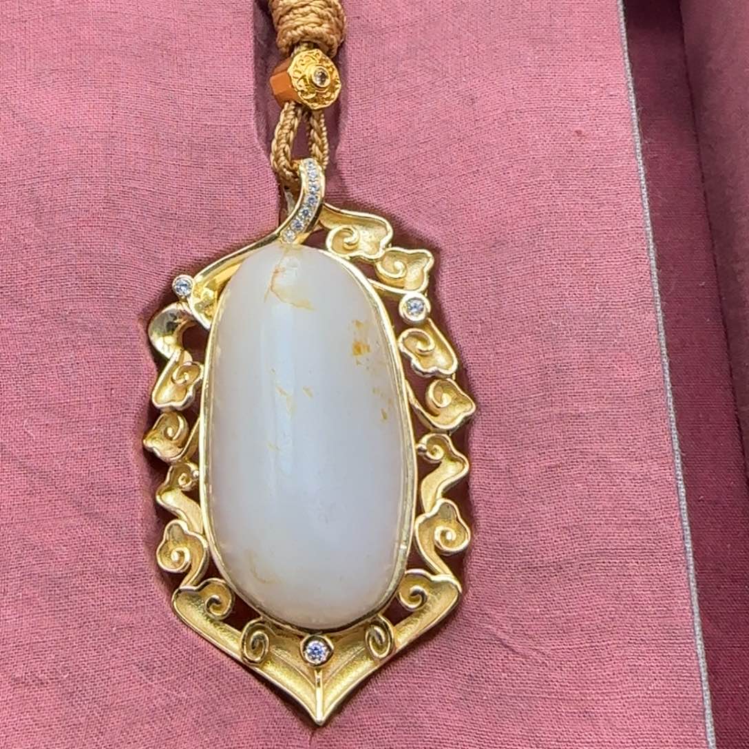 和田玉未镶嵌挂件