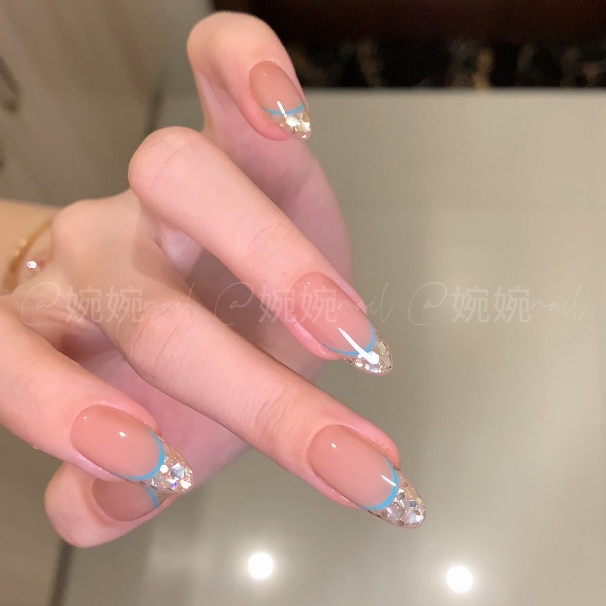 清！！！【蓝色细闪亮片】纯手工线条法式细闪亮片设计穿戴甲