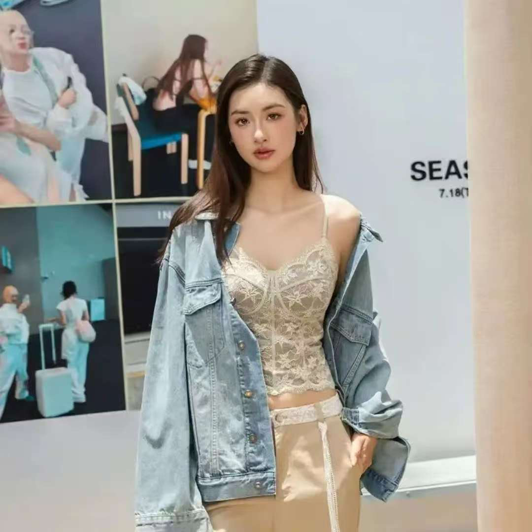 法式修身显瘦蕾丝背心带胸垫6100百搭