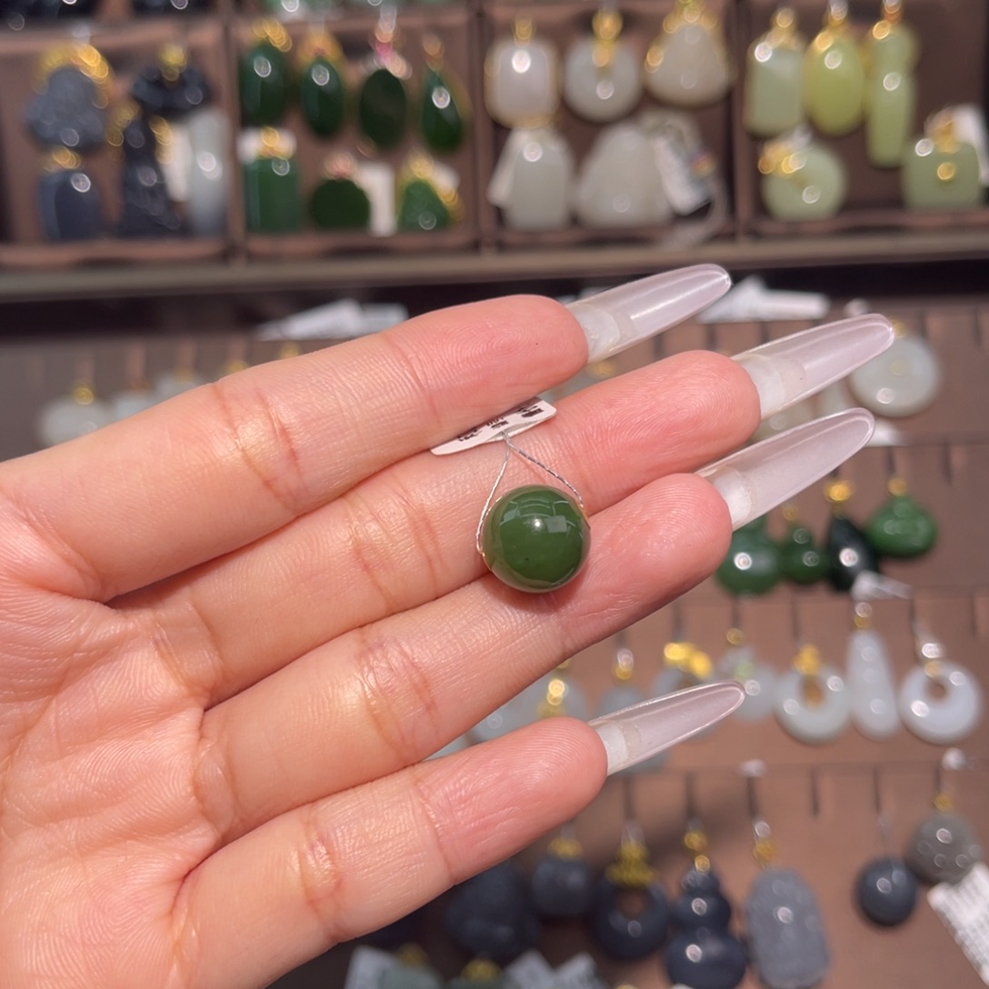 优***姐和田玉18K金镶嵌吊坠(赠链)