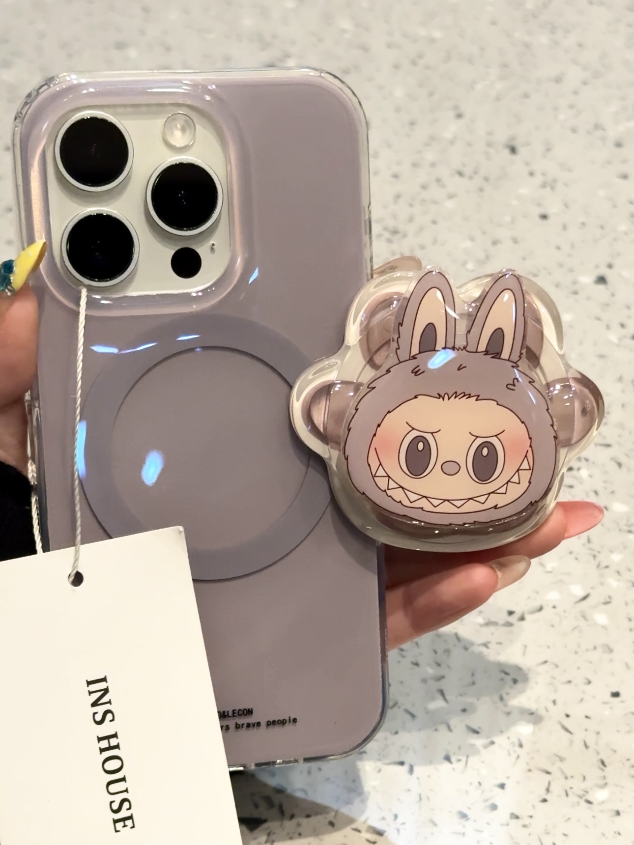 简约灰色龇牙小动物适用iphone16promax手机壳苹果15pro磁吸14p