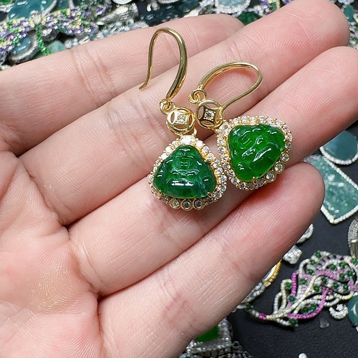 翡翠颈饰未镶嵌天然A货翡翠放漏