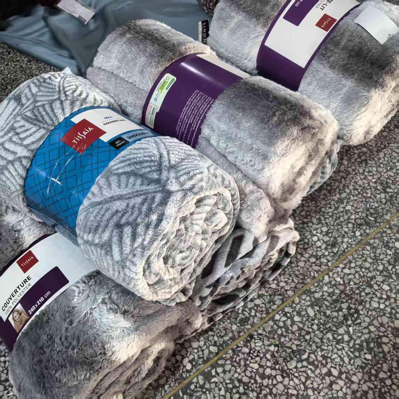 卷装加厚双层毯，尺寸180*200起，不挑色发1